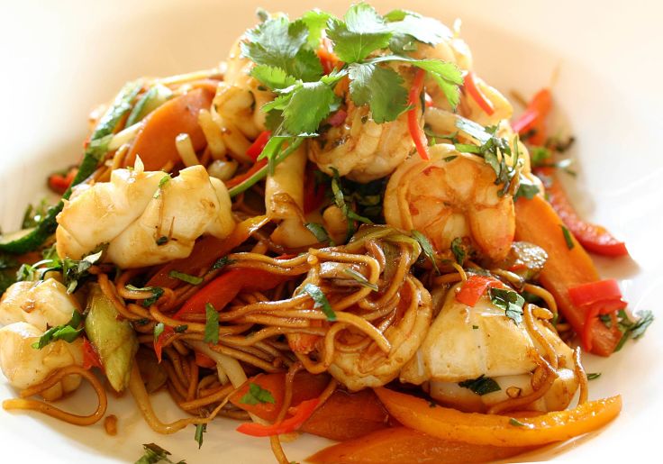 Lovely Korean seafood dish with a sparing serving of noodles to keep the calorie count low