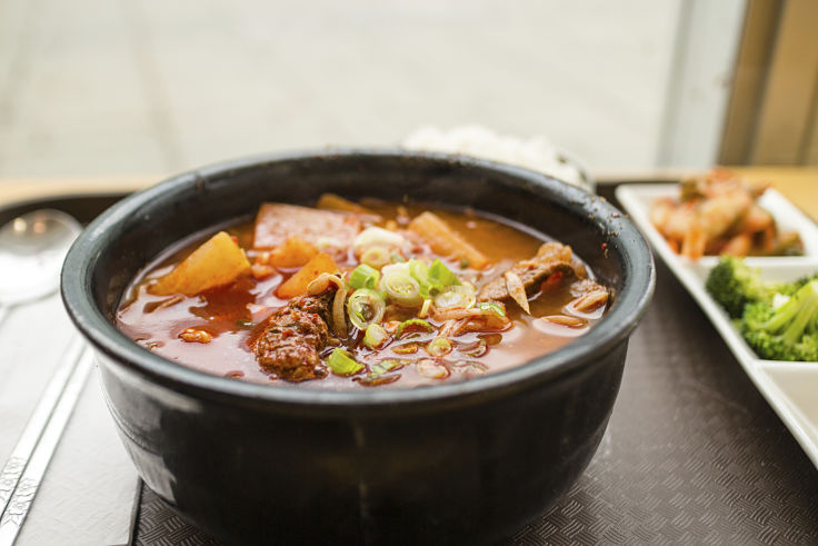 Many Korean Soups and Noodle dishes have low calories provide you limit the noodle and meat content, replacing with fresh vegetables