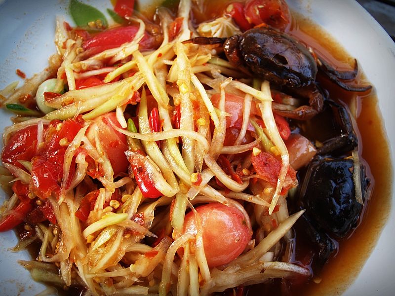 Thai seafood dishes are a delightful choice for redcuing fat and calories